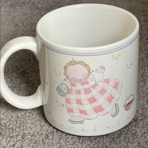 Charming White Mug with Pink Checkered Design